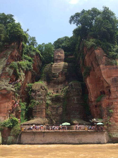 去乐山大佛旅游攻略_乐山大佛旅游攻略一日游价格