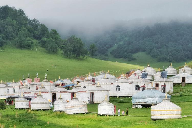 关山牧场蒙古包一晚上多少钱_关山牧场住一晚蒙古包大概多钱